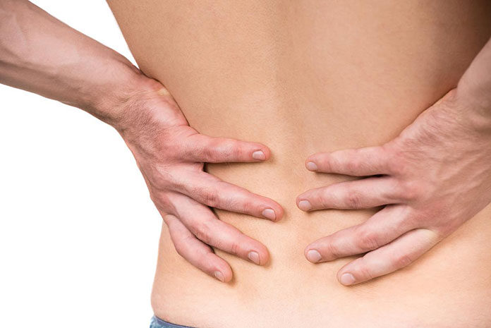 Ból kręgosłupa lędźwiowego podcza chodzenia - przyczyny