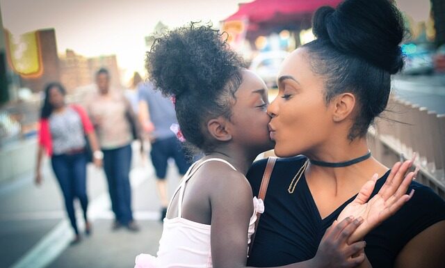 Ile kosztują afro loki u fryzjera?